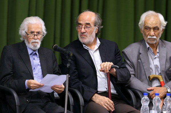 (تصاویر) محفل شعر خوانی در حضور رهبر انقلاب (تصاویر) محفل شعر خوانی در حضور رهبر انقلاب