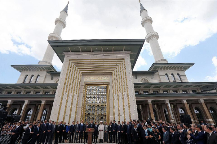 (تصاویر) اردوغان مسجد بحثبرانگیز را افتتاحکرد (تصاویر) اردوغان مسجد بحثبرانگیز را افتتاحکرد