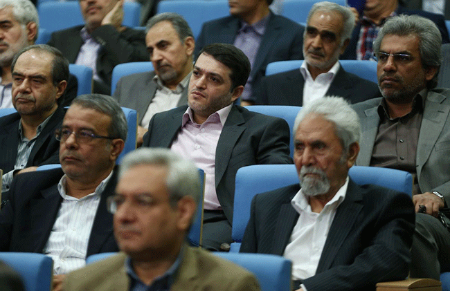 (تصاویر) ضیافت افطار روحانی با فعالان احزاب و سیاسیون (تصاویر) ضیافت افطار روحانی با فعالان احزاب و سیاسیون
