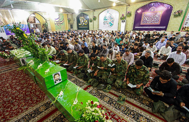 (تصاویر) تشییع پیکر هفت شهید مدافع حرم در مشهد و شهر ری (تصاویر) تشییع پیکر هفت شهید مدافع حرم در مشهد و شهر ری