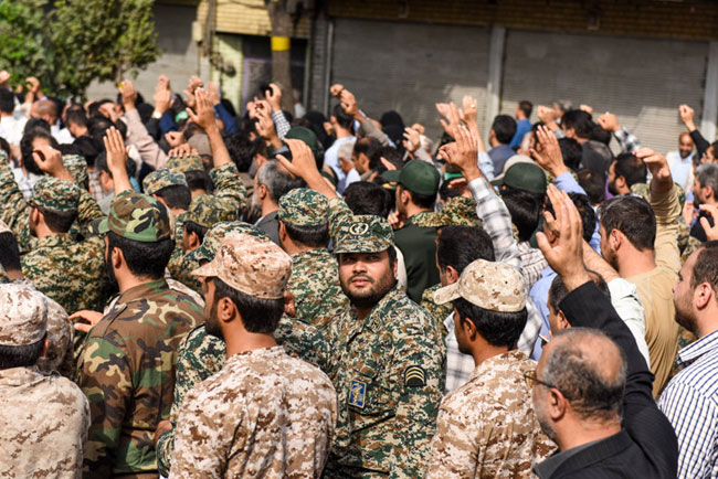 (تصاویر) تشییع پیکر هفت شهید مدافع حرم در مشهد و شهر ری (تصاویر) تشییع پیکر هفت شهید مدافع حرم در مشهد و شهر ری