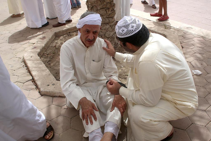 (تصویر) انفجار انتحاری در مسجد امام صادق(ع) کویت (تصویر) انفجار انتحاری در مسجد امام صادق(ع) کویت