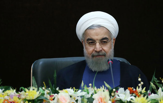 (تصاویر) تقدیر روحانی از تیم مذاکره کننده هستهای (تصاویر) تقدیر روحانی از تیم مذاکره کننده هستهای