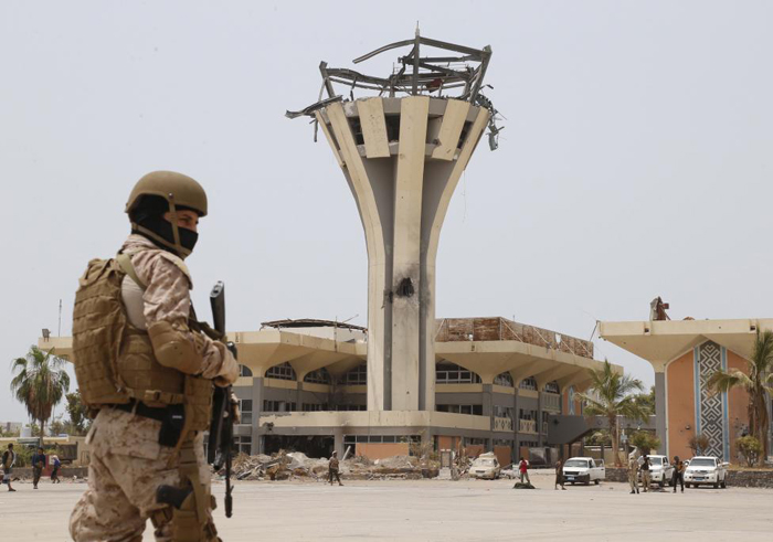 (تصاویر) فرودگاه عدن در اشغال عربستان (تصاویر) فرودگاه عدن در اشغال عربستان