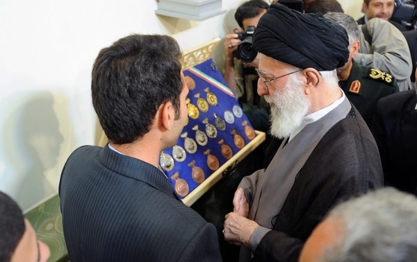 (تصاویر) تقدیم مدالهای المپیاد به رهبر انقلاب (تصاویر) تقدیم مدالهای المپیاد به رهبر انقلاب