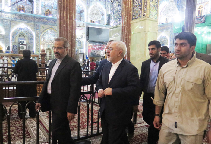(تصاویر) زیارت ظریف در کربلا و نجف (تصاویر) زیارت ظریف در کربلا و نجف