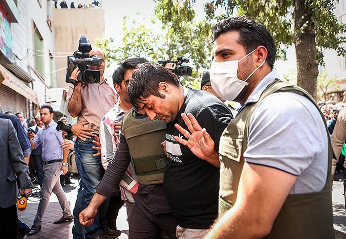 (تصاویر) بازسازی سرقت از طلافروشی خانی‌آباد