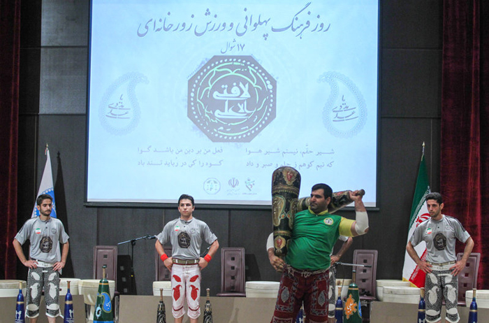 (تصاویر) اهداءتندیس پهلوانی به ظریف و صالحی (تصاویر) اهداءتندیس پهلوانی به ظریف و صالحی