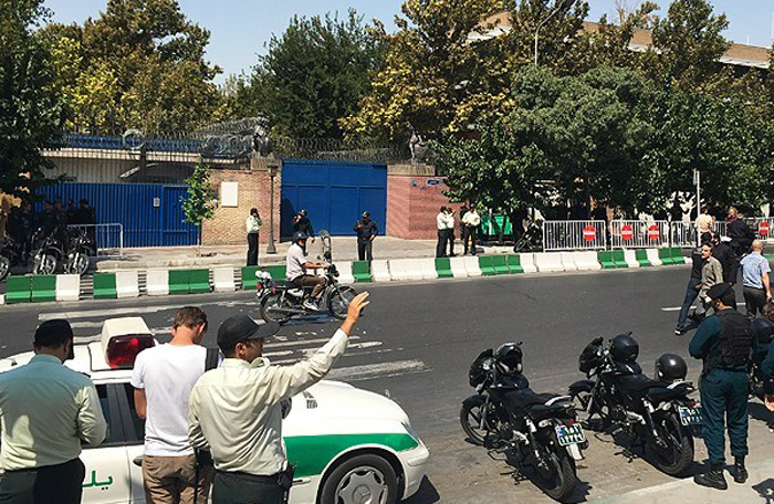 (تصاویر) بازگشایی سفارت انگلیس در تهران (تصاویر) بازگشایی سفارت انگلیس در تهران