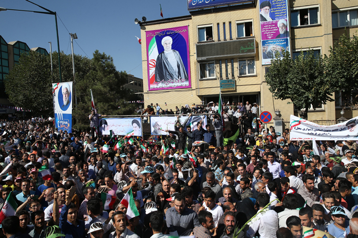 (تصاویر) استقبال از روحانی تغییری نکرد