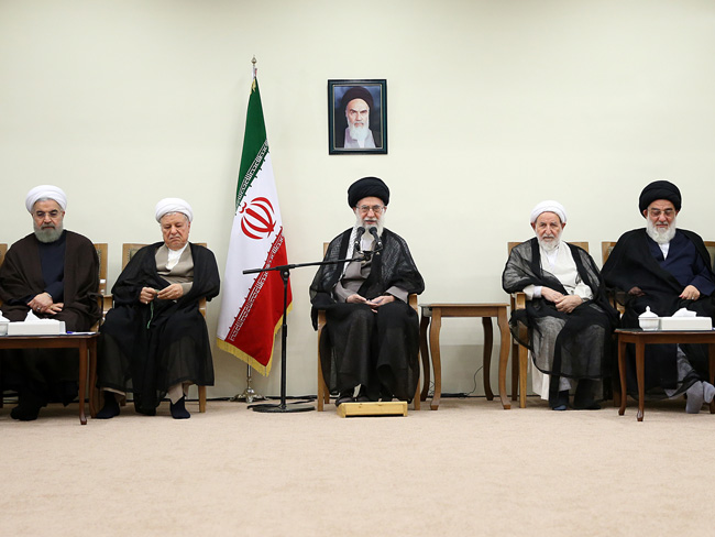 (تصاویر) دیدار اعضای مجلس خبرگان با رهبر انقلاب (تصاویر) دیدار اعضای مجلس خبرگان با رهبر انقلاب