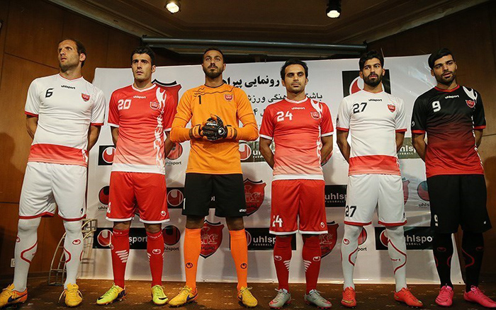 (تصاویر) رونمایی از لباس جدید پرسپولیس (تصاویر) رونمایی از لباس جدید پرسپولیس