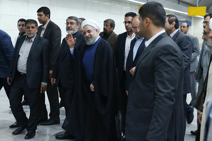 (تصاویر) روحانی و قالیباف در مترو (تصاویر) روحانی و قالیباف در مترو