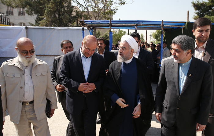 (تصاویر) روحانی و قالیباف در مترو (تصاویر) روحانی و قالیباف در مترو