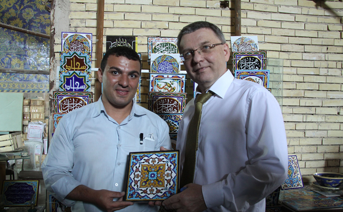 (تصاویر) وزیرخارجه چک و سوغات اصفهان (تصاویر) وزیرخارجه چک و سوغات اصفهان