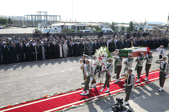(تصاویر) استقبال مسئولان از جانباختگان منا (تصاویر) استقبال مسئولان از جانباختگان منا