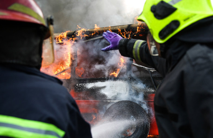 (تصاویر) مانور زنان آتش‌نشان
