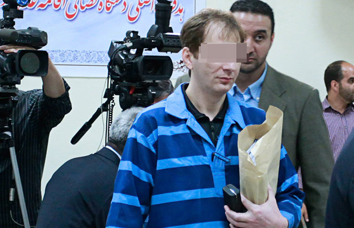 (تصاویر) دومین جلسه دادگاه بابک زنجانی (تصاویر) دومین جلسه دادگاه بابک زنجانی