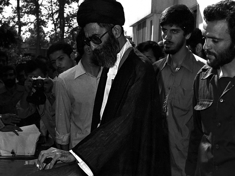(تصاویر) دور اول ریاست جمهوری آیت‌الله‌خامنه‌ای