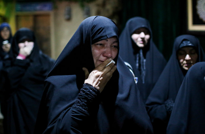 (تصاویر) وداع با پیکر شهید همدانی (تصاویر) وداع با پیکر شهید همدانی