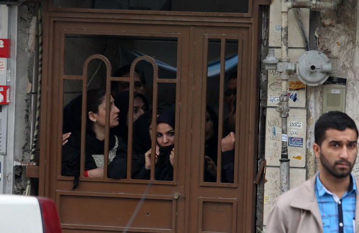 (تصاویر) بازسازی سرقت مسلحانه از طلافروشی