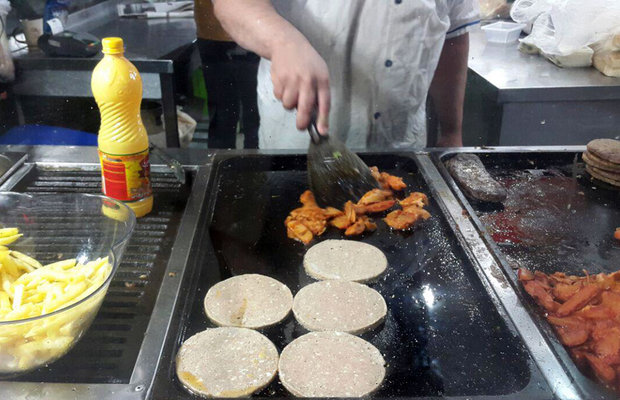 شب در ترمینال؛ از مافیای دلالها تا یکهتازی معتادان و قاچاقچیان شب در ترمینال؛ از مافیای دلالها تا یکهتازی معتادان و قاچاقچیان