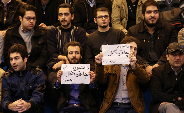 (تصاویر) درگیری دانشجویان در حضور روحانی (تصاویر) درگیری دانشجویان در حضور روحانی