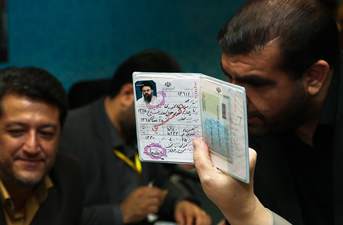 (تصاویر) ثبتنام موسوی بجنوردی برای انتخابات (تصاویر) ثبتنام موسوی بجنوردی برای انتخابات