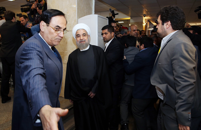 (تصاویر) ثبت نام روحانی در انتخابات خبرگان (تصاویر) ثبت نام روحانی در انتخابات خبرگان