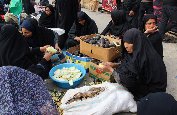 (تصاویر) خدمت رسانی به زائران اربعین (تصاویر) خدمت رسانی به زائران اربعین