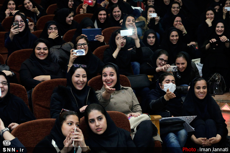 (تصاویر) مراسم9دی با حضور استند اپ کمدین معروف (تصاویر) مراسم9دی با حضور استند اپ کمدین معروف