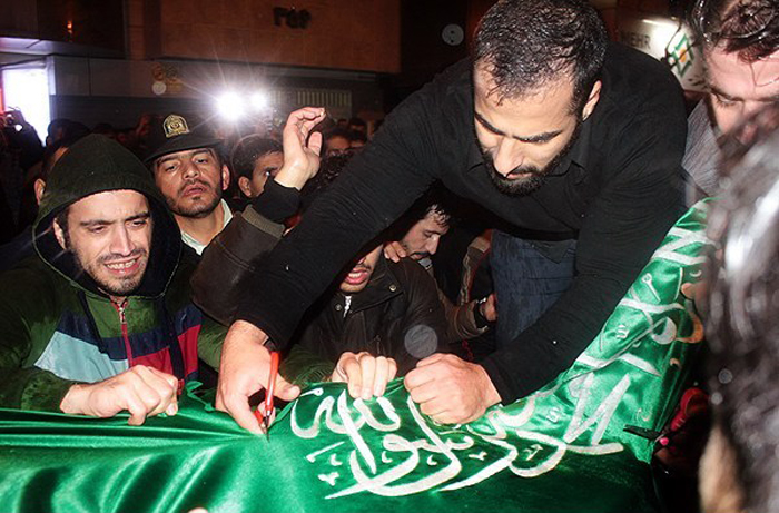 (تصاویر) حمله به کنسولگری عربستان در مشهد (تصاویر) حمله به کنسولگری عربستان در مشهد