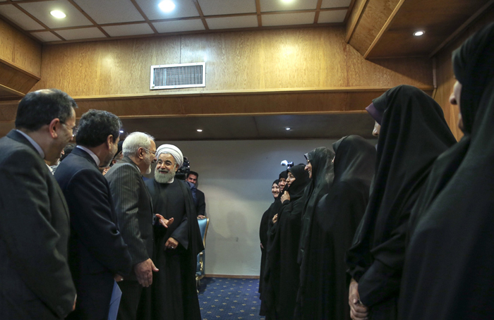 (تصاویر) حواشی نشست خبری روحانی (تصاویر) حواشی نشست خبری روحانی