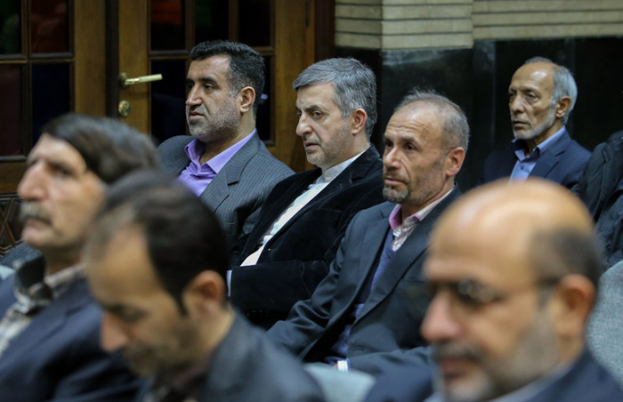 (تصاویر) از مشایی تا ظریف در ختم پدر قشقاوی (تصاویر) از مشایی تا ظریف در ختم پدر قشقاوی
