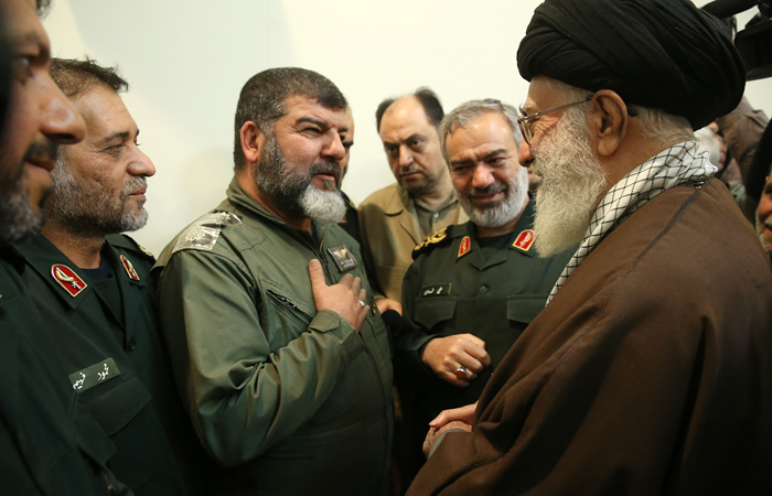 (تصاویر) دیدار بازداشت‌کنندگان امریکایی‌ها با رهبر انقلاب
