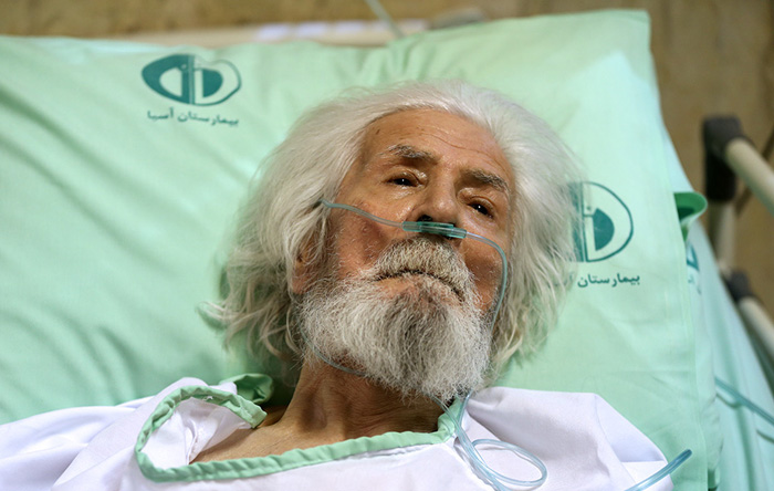 (تصاویر) حمید سبزواری در بیمارستان (تصاویر) حمید سبزواری در بیمارستان