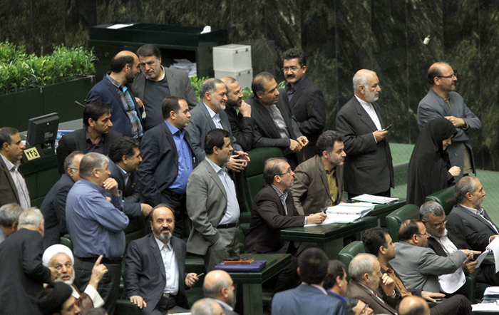 (تصاویر) جلسه رای اعتماد به دانش‌آشتیانی