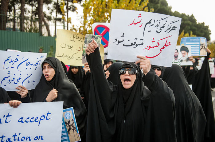 (تصاویر) تجمع دانشجویی در آستان توافق هستهای (تصاویر) تجمع دانشجویی در آستان توافق هستهای