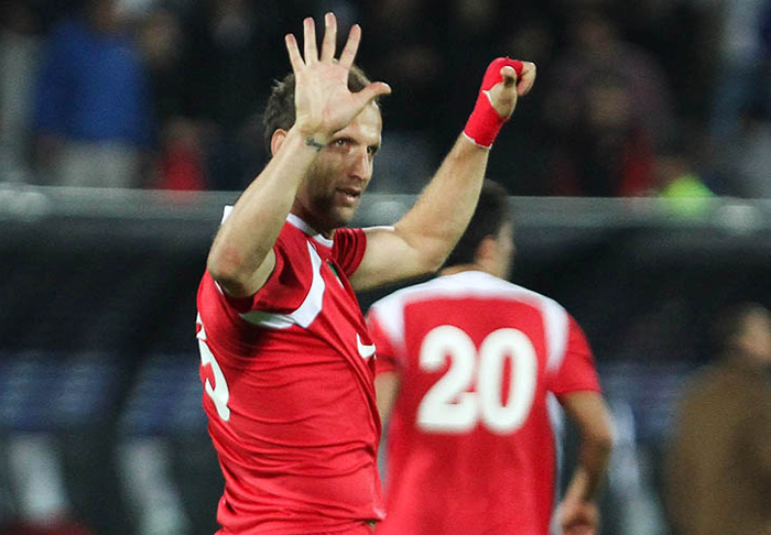 (تصاویر) متن و حواشی دربی 79