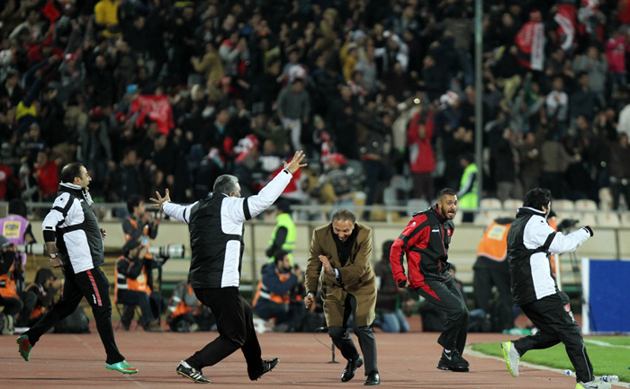 (تصاویر) متن و حواشی دربی 79