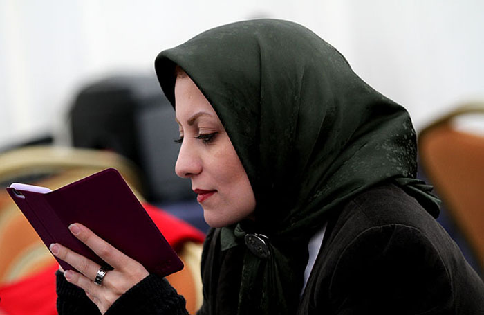 (تصاویر) تماشای دربی در حاشیه مذاکرات