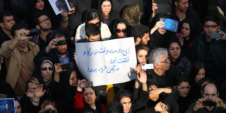 تشییع مرتضی پاشایی، تجمع علاقمندان مرتضی پاشایی، طبیعت زیبایی پاییزی، حریق طولانی در بازار و ... تشییع مرتضی پاشایی، تجمع علاقمندان مرتضی پاشایی، طبیعت زیبایی پاییزی، حریق طولانی در بازار و ...