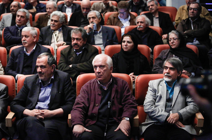 (تصاویر) عارف در رونماییِ کتاب محمد بهشتی (تصاویر) عارف در رونماییِ کتاب محمد بهشتی