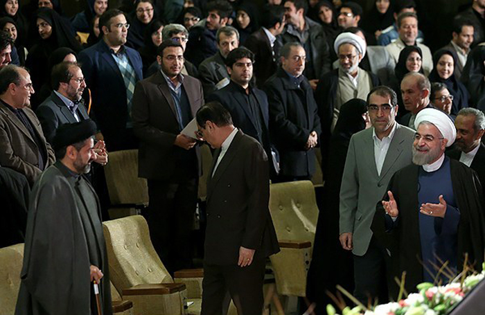 (تصاویر) روحانی در مراسم روز دانشجو (تصاویر) روحانی در مراسم روز دانشجو