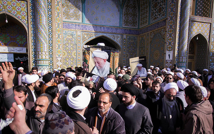 (تصاویر) تشییع آیتالله انصاری شیرازی (تصاویر) تشییع آیتالله انصاری شیرازی