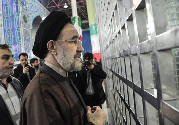 (تصاویر) خاتمی در حرم‌امام(ره)