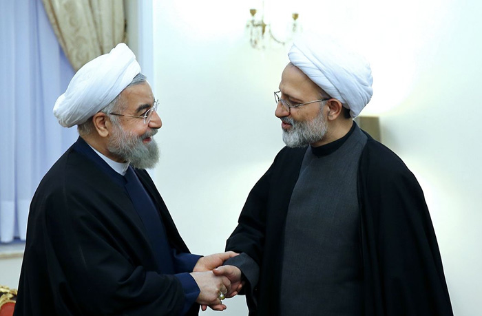 (تصاویر) دیدار روحانی و خانواده آیتالله مهدویکنی (تصاویر) دیدار روحانی و خانواده آیتالله مهدویکنی