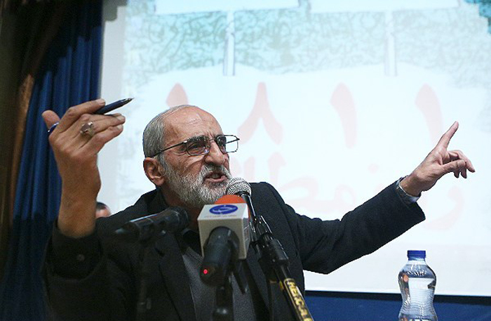 (تصاویر) حضور جنجالی شریعتمداری در دانشگاهتهران (تصاویر) حضور جنجالی شریعتمداری در دانشگاهتهران