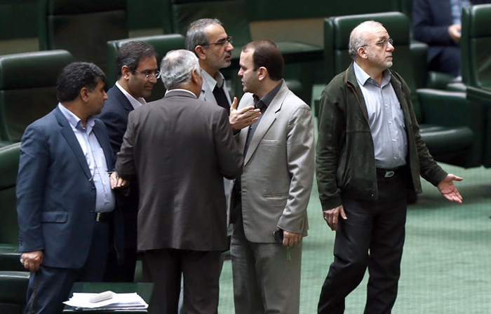 (تصاویر) فضای آرام مجلس قبل از نطق مطهری