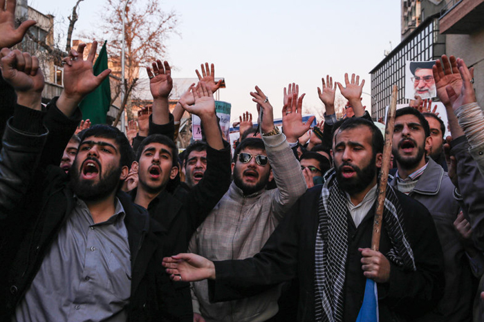 (تصاویر) تجمع مقابل سفارت فرانسه در تهران (تصاویر) تجمع مقابل سفارت فرانسه در تهران